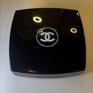 CHANEL Glossy Black Makeup Compact